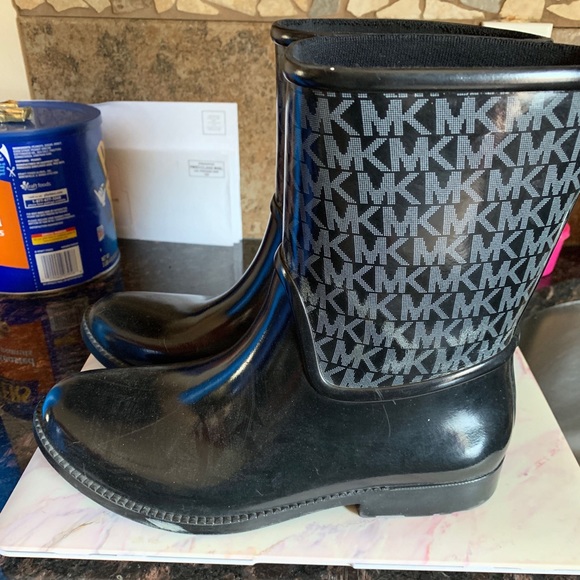 Michael kors rain boots - Picture 1 of 2